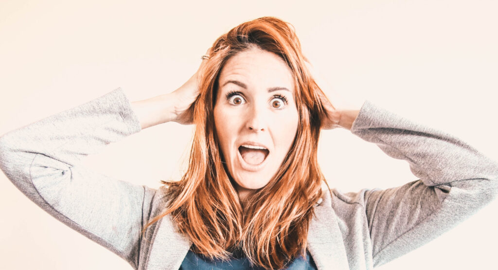 mujer embarazada olvidadiza y despistada